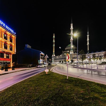 Med Life Hotel Istanbul Airport Arnavutkoy Exteriör bild