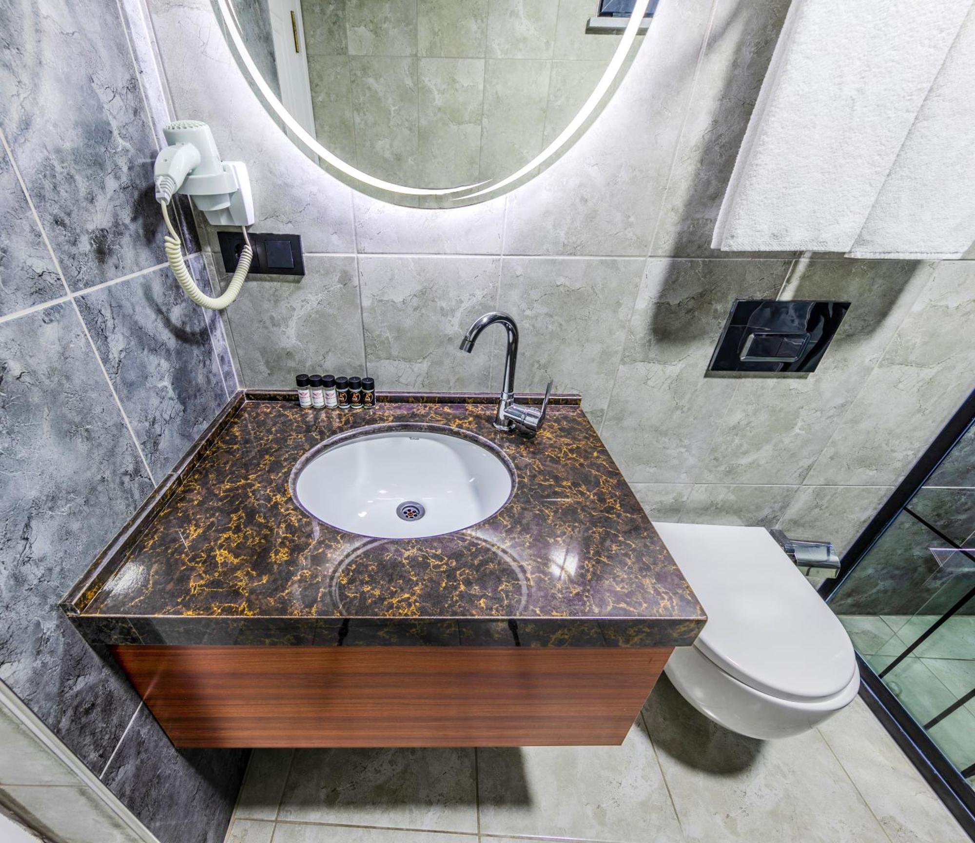 Med Life Hotel Istanbul Airport Arnavutkoy Exteriör bild