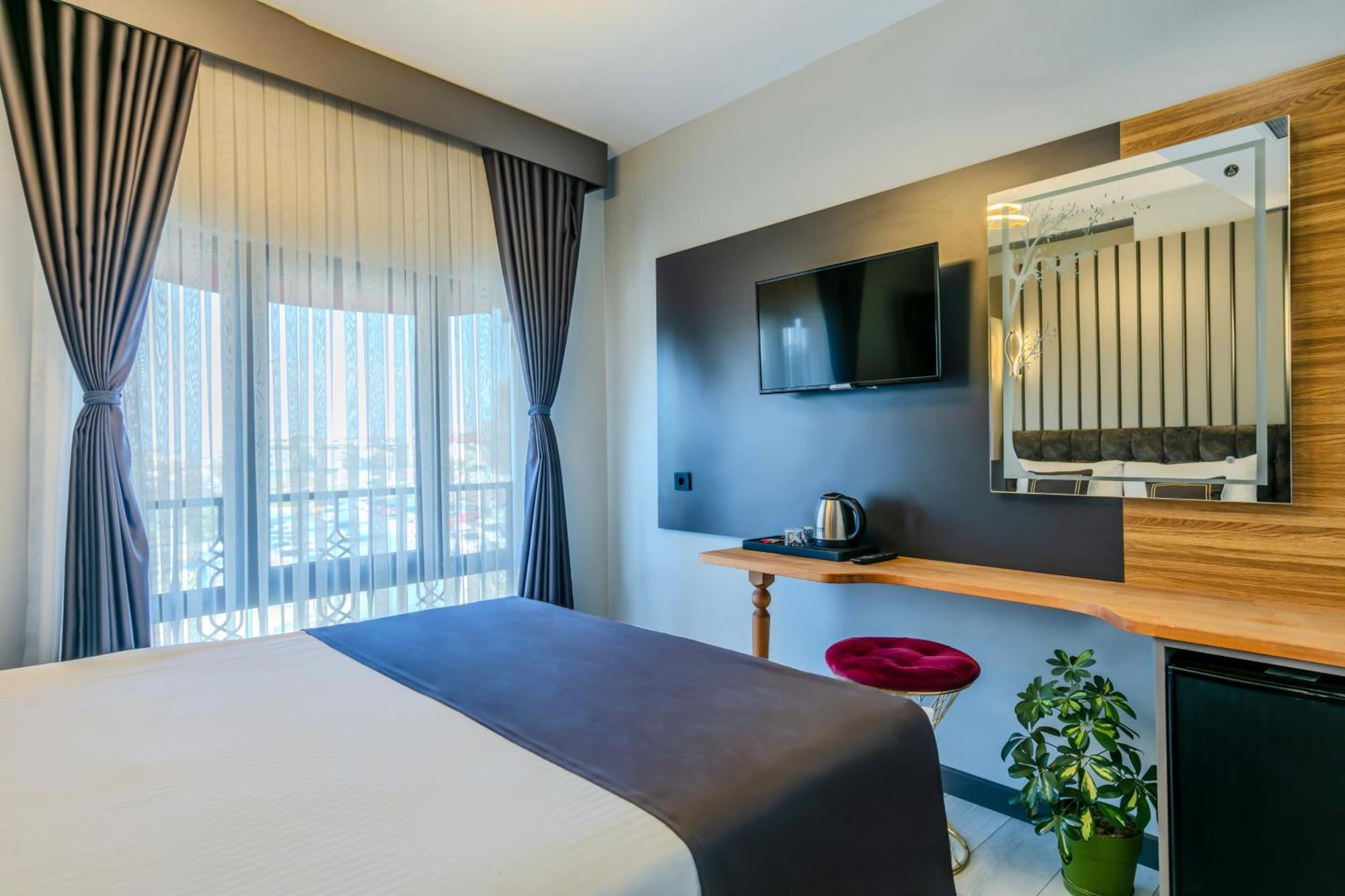 Med Life Hotel Istanbul Airport Arnavutkoy Exteriör bild