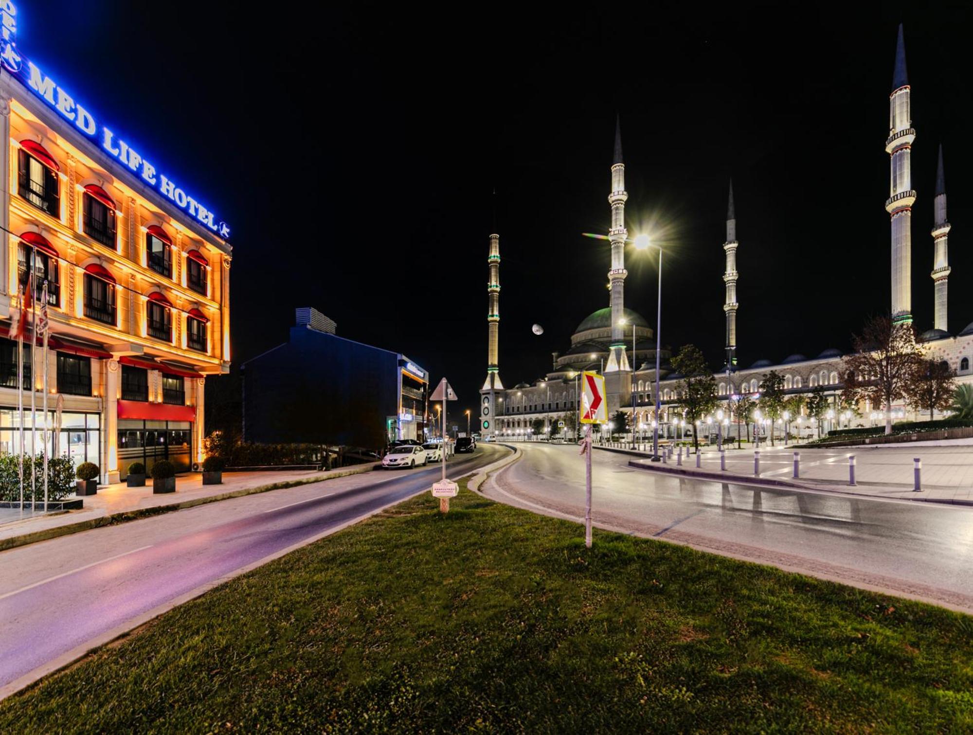 Med Life Hotel Istanbul Airport Arnavutkoy Exteriör bild